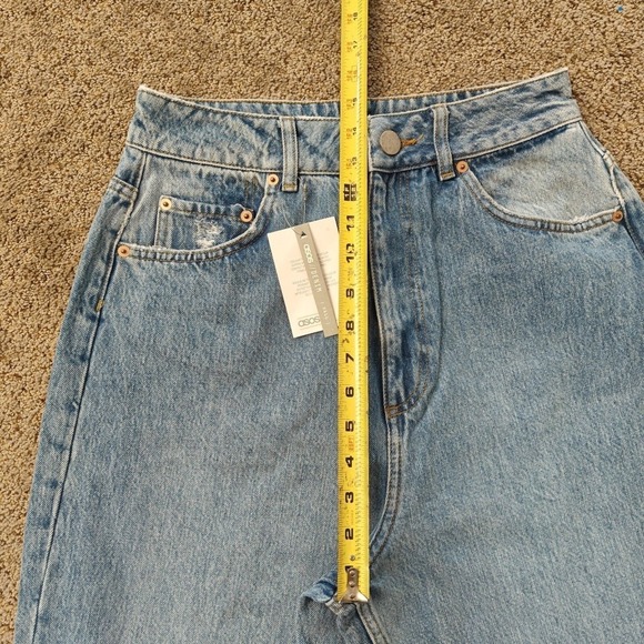 ASOS DESIGN High Waisted Mom Jeans Light Wash Cotton Denim Size 28T - Picture 12 of 12